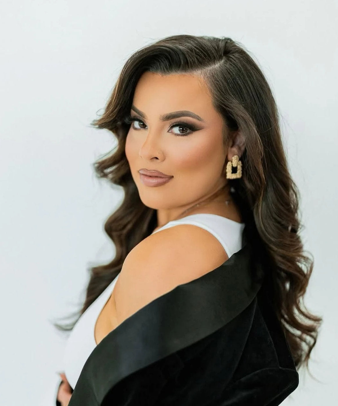 Soft glam makeup at Hello Beautiful Signature Salon, Missouri City TX